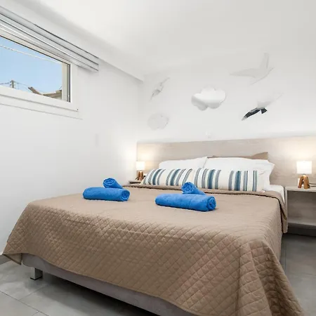 Blue View Villa Apartment #1 Luxury Sea View Mini Shared Pool *